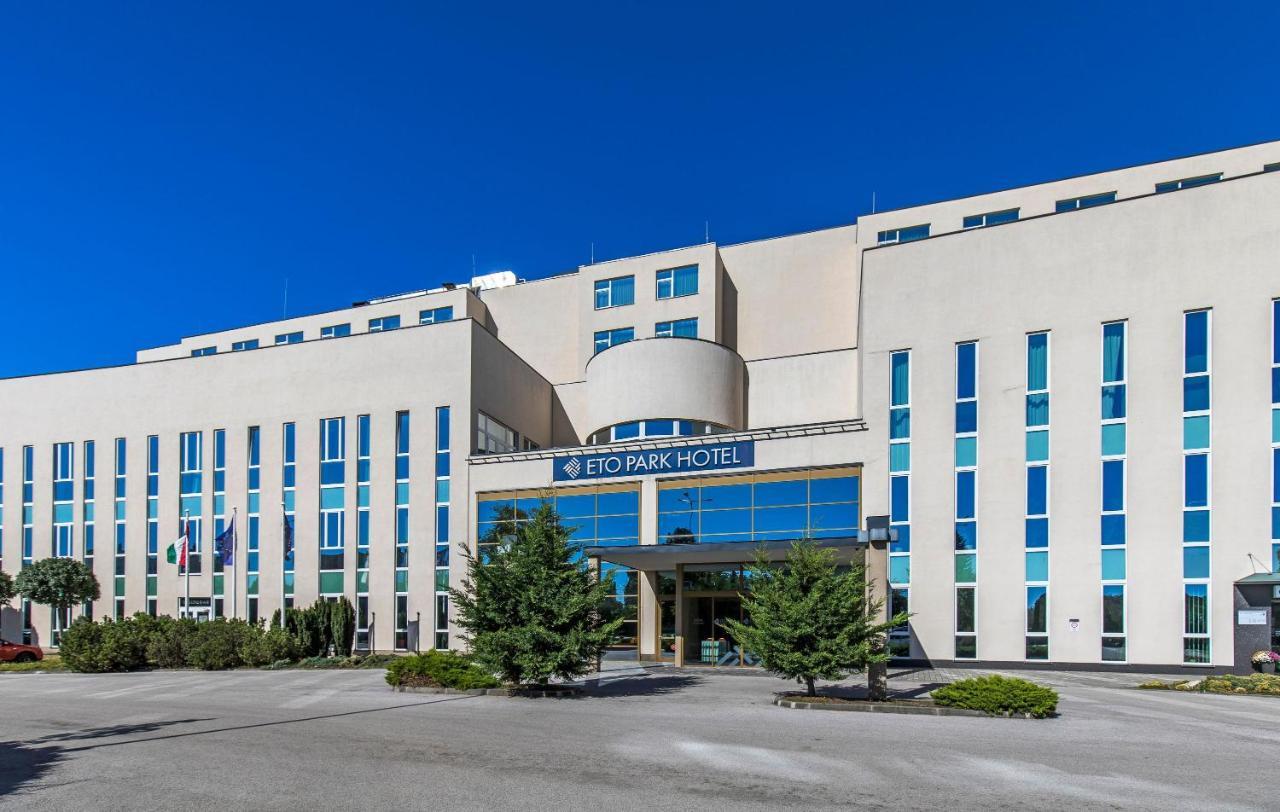 Eto Park Hotel Business & Stadium Győr Exteriör bild