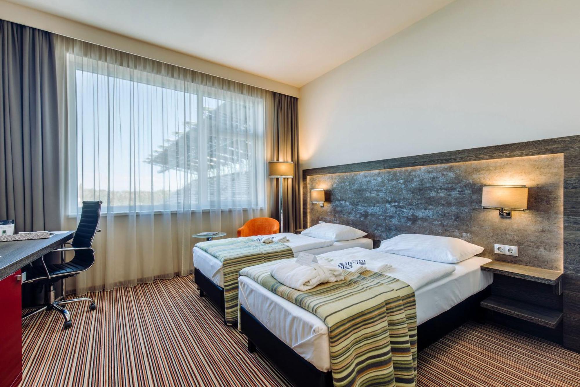 Eto Park Hotel Business & Stadium Győr Exteriör bild