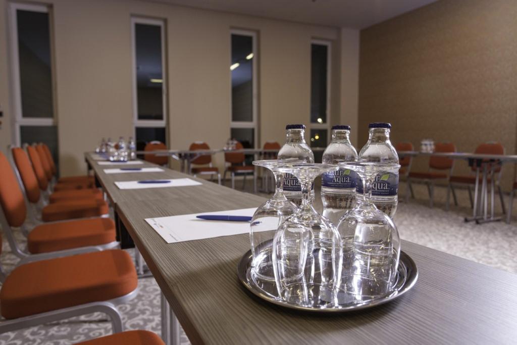 Eto Park Hotel Business & Stadium Győr Exteriör bild